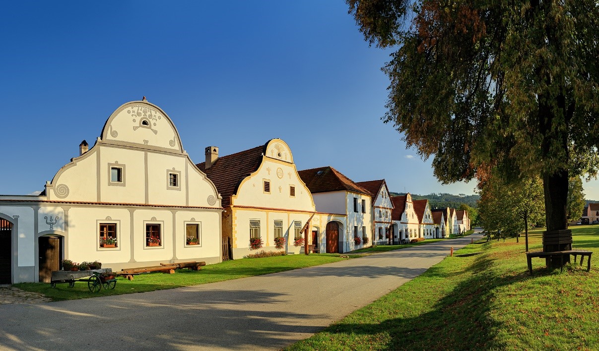 Medieval com traços modernos, Holašovice é uma das mais atraentes vilas da República Tcheca