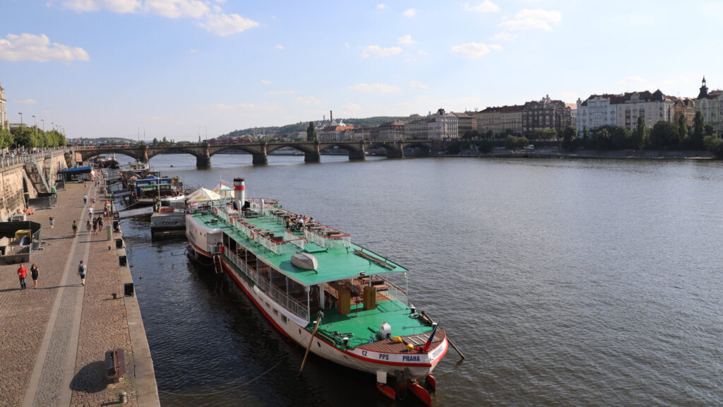 barco resturante chequia