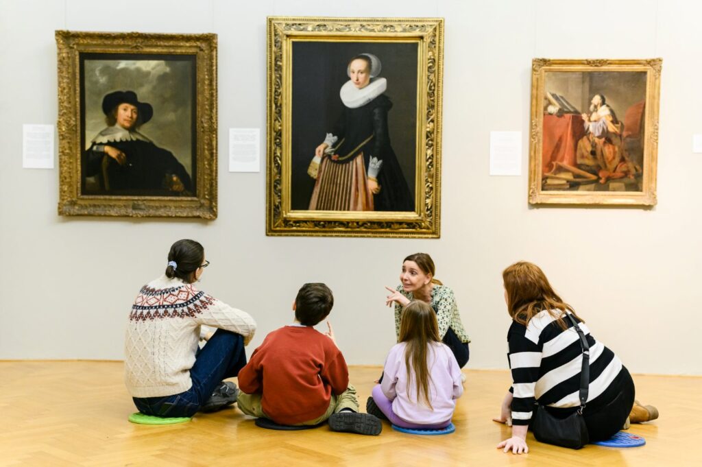 Visita familiar en la Galería Nacional de Praga.